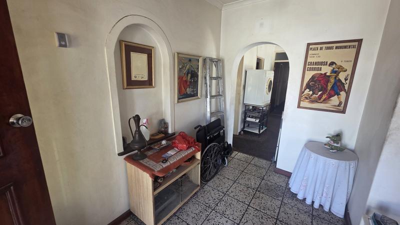 4 Bedroom Property for Sale in Goodwood Park Western Cape